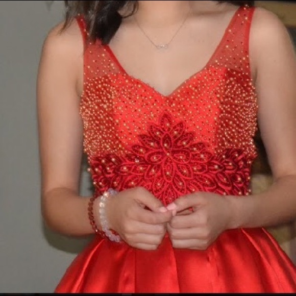 red prom dress - Picture 3 of 4
